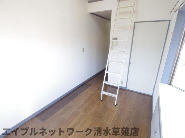 静岡県静岡市清水区七ツ新屋1丁目(アパート)の賃貸物件2-Dの居間