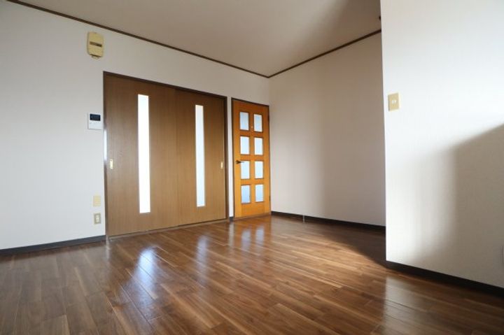 メゾン良305の居間