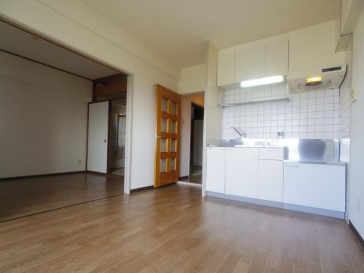 奈良県橿原市葛本町(マンション)の賃貸物件501の居間