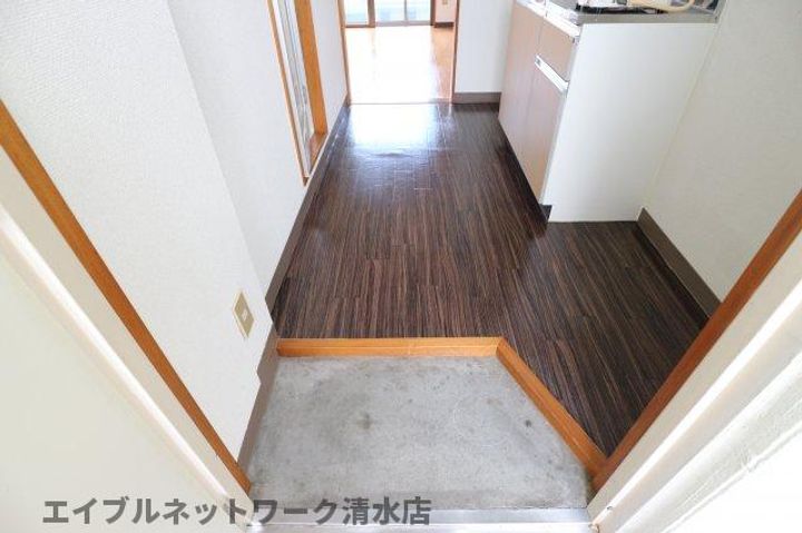 静岡県静岡市清水区追分3丁目(マンション)の賃貸物件の玄関