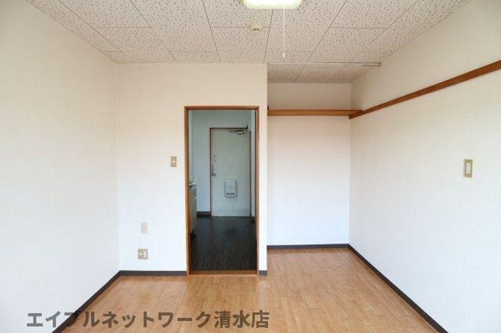 静岡県静岡市清水区追分3丁目(マンション)の賃貸物件の居間