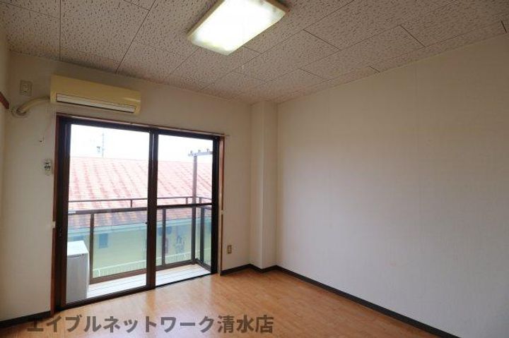 静岡県静岡市清水区追分3丁目(マンション)の賃貸物件の居間