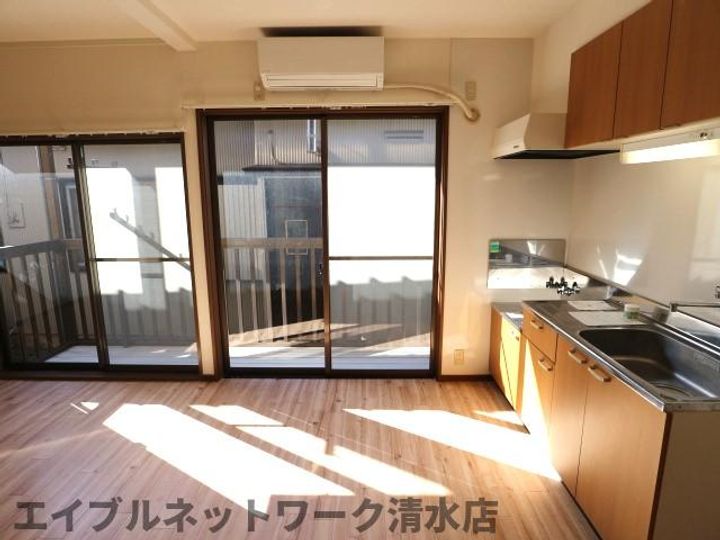 静岡県静岡市清水区村松原3丁目(アパート)の賃貸物件のキッチン