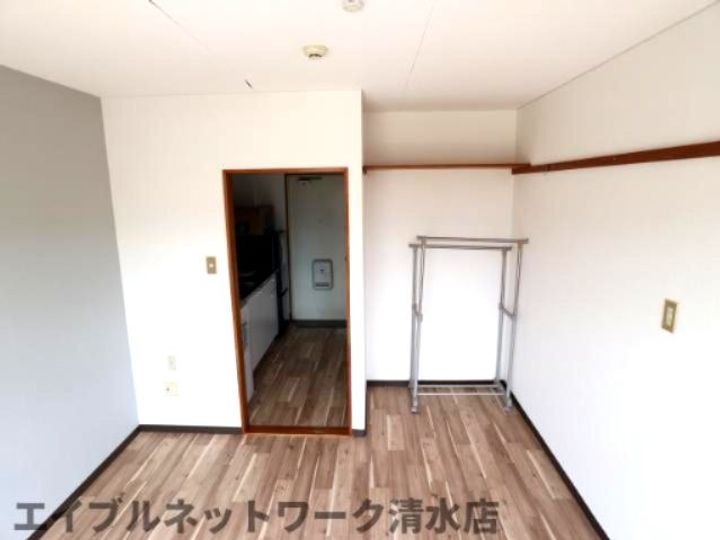 静岡県静岡市清水区追分3丁目(マンション)の賃貸物件の居間