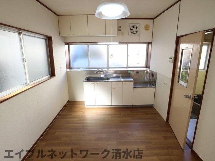 静岡県静岡市清水区春日1丁目(一戸建)の賃貸物件のキッチン