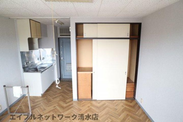 静岡県静岡市清水区三保(マンション)の賃貸物件の居間
