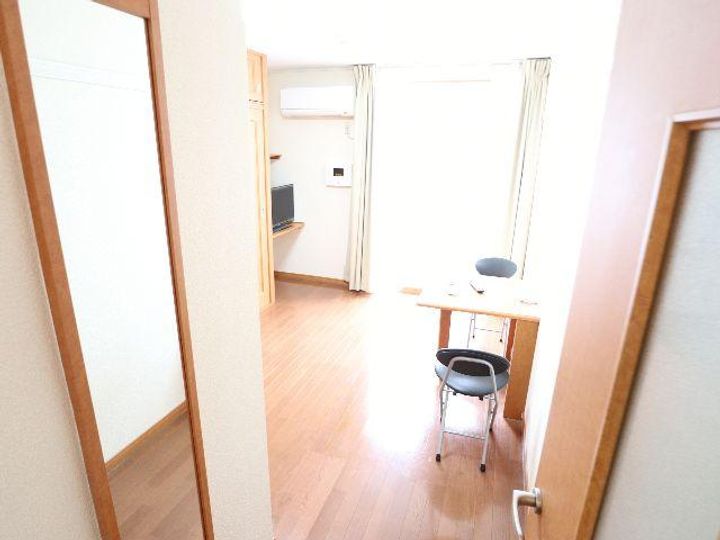 奈良県奈良市中山町(アパート)の賃貸物件の玄関
