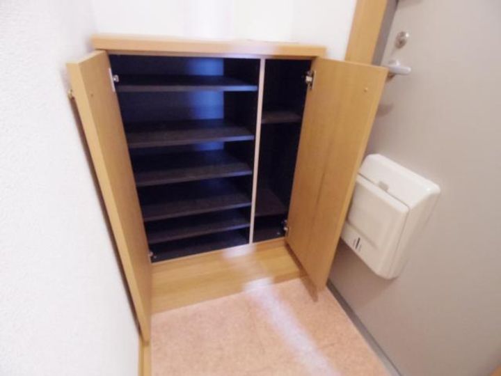 奈良県天理市楢町(アパート)の賃貸物件の玄関