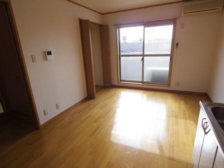 奈良県天理市楢町(アパート)の賃貸物件の居間