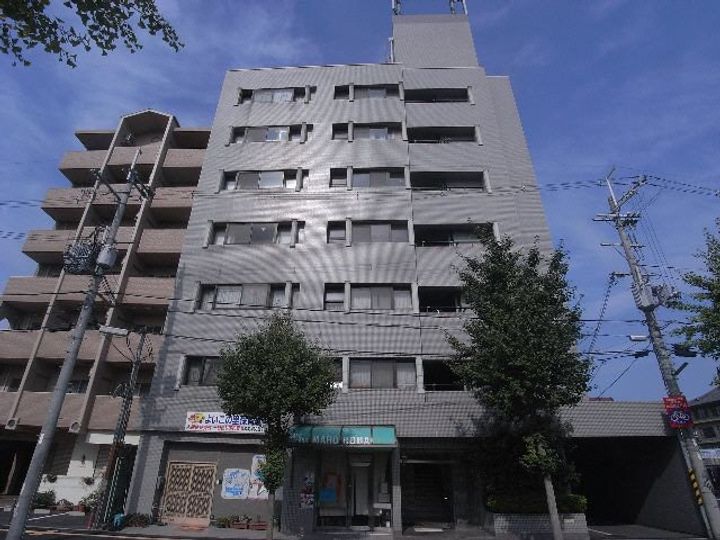 奈良県天理市田井庄町(マンション)の賃貸物件の外観