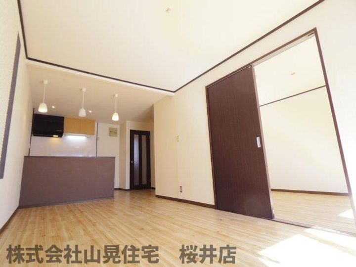 奈良県桜井市大字川合(アパート)の賃貸物件の居間