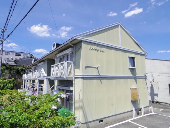 奈良県大和郡山市小泉町(アパート)の賃貸物件の外観