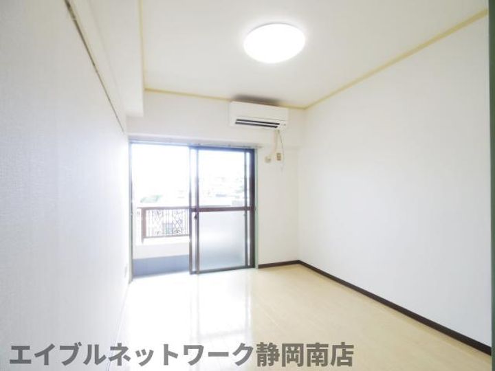 畑ハイツの内装