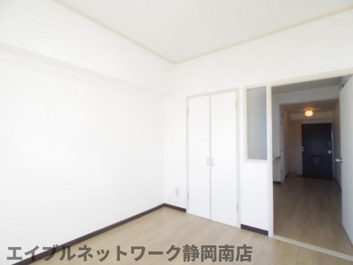 畑ハイツの居間