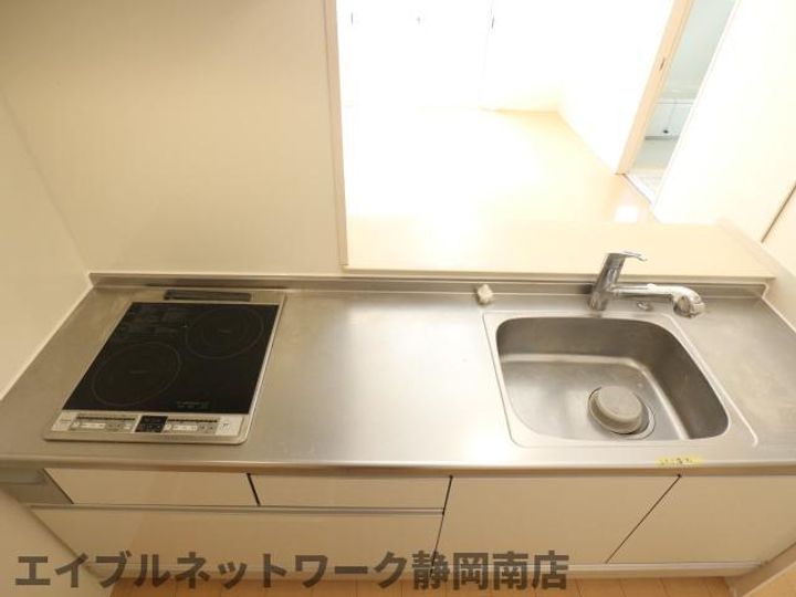 静岡県静岡市駿河区大谷(アパート)の賃貸物件102のキッチン