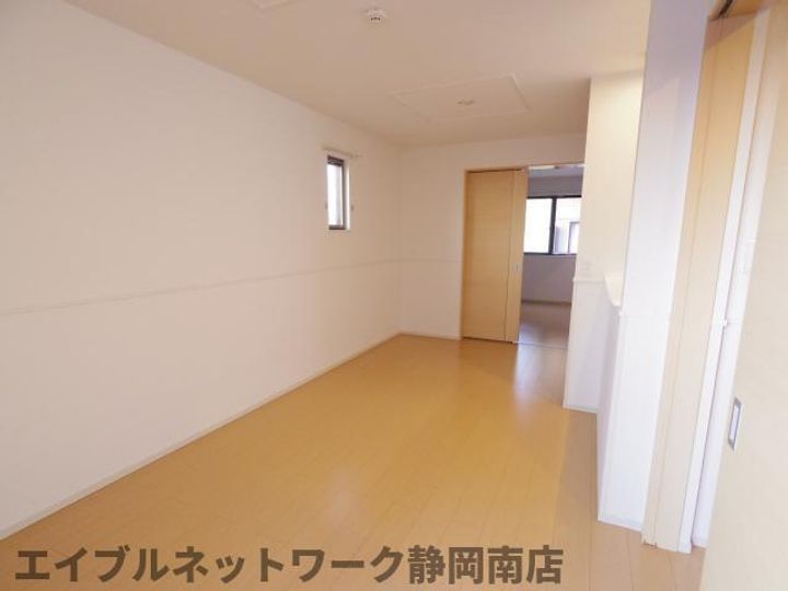 静岡県静岡市駿河区小鹿(アパート)の賃貸物件の居間