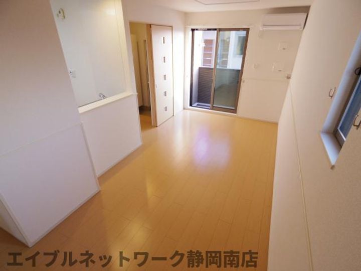 静岡県静岡市駿河区小鹿(アパート)の賃貸物件の居間