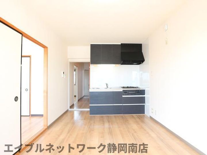 静岡県静岡市駿河区敷地2丁目(マンション)の賃貸物件405の居間