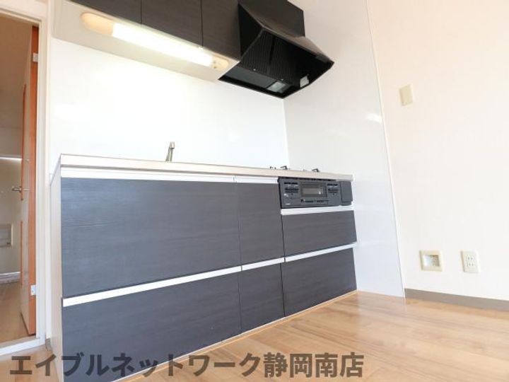 静岡県静岡市駿河区敷地2丁目(マンション)の賃貸物件405のキッチン