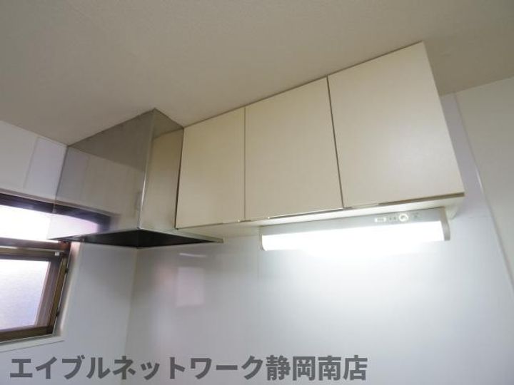 ニューハイツTOKAI202のキッチン