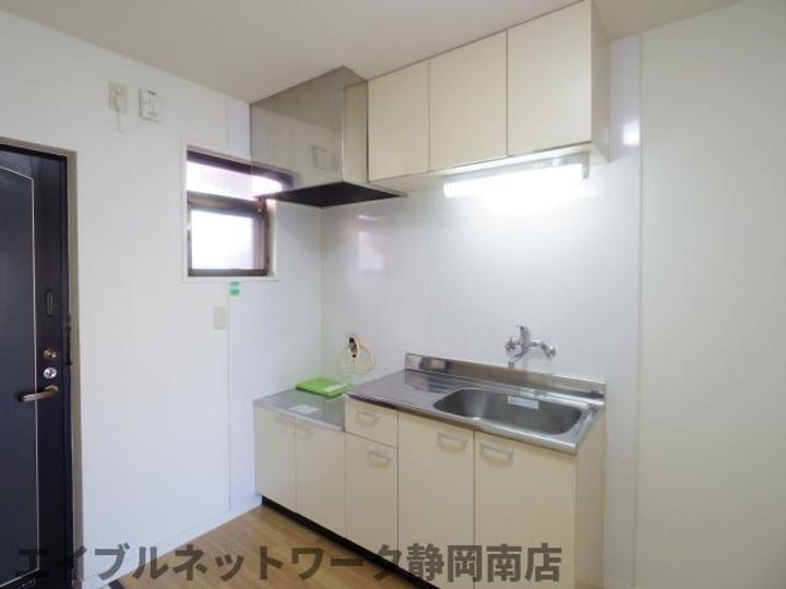 ニューハイツTOKAI202のキッチン