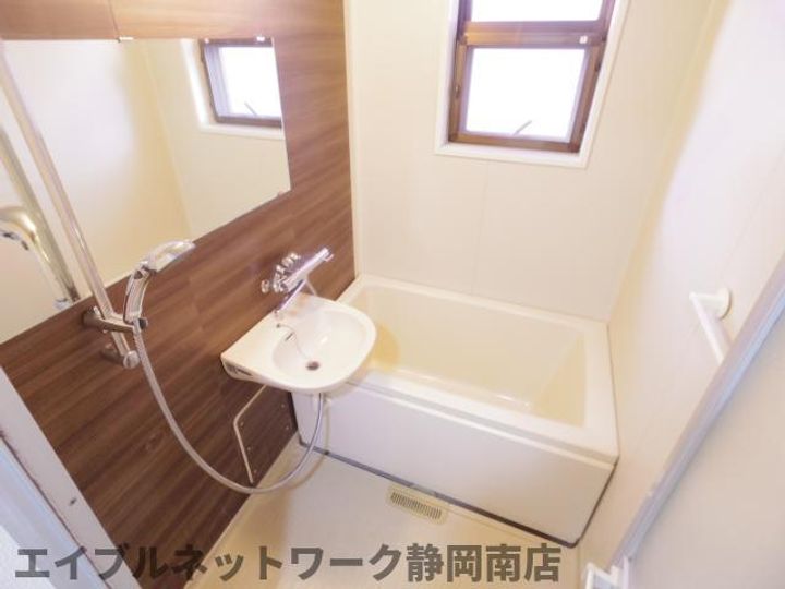 ニューハイツTOKAI202の風呂