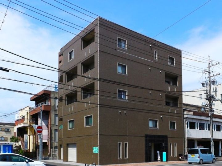 エミュアール301の外観