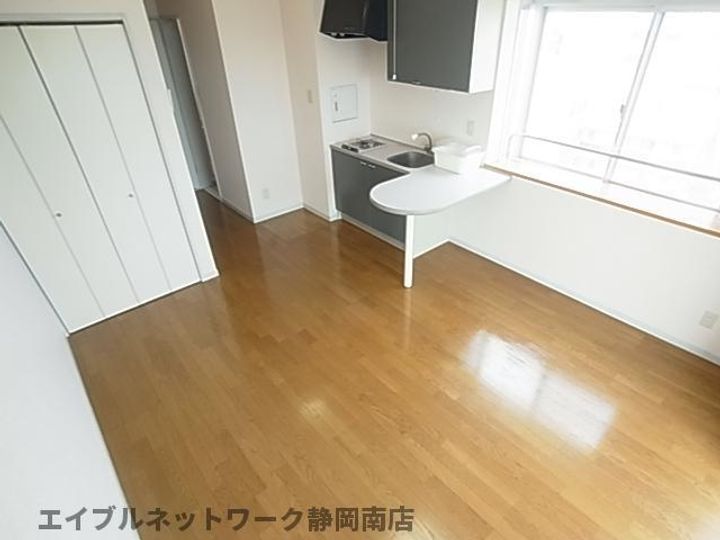 静清第3ハイツ601の居間