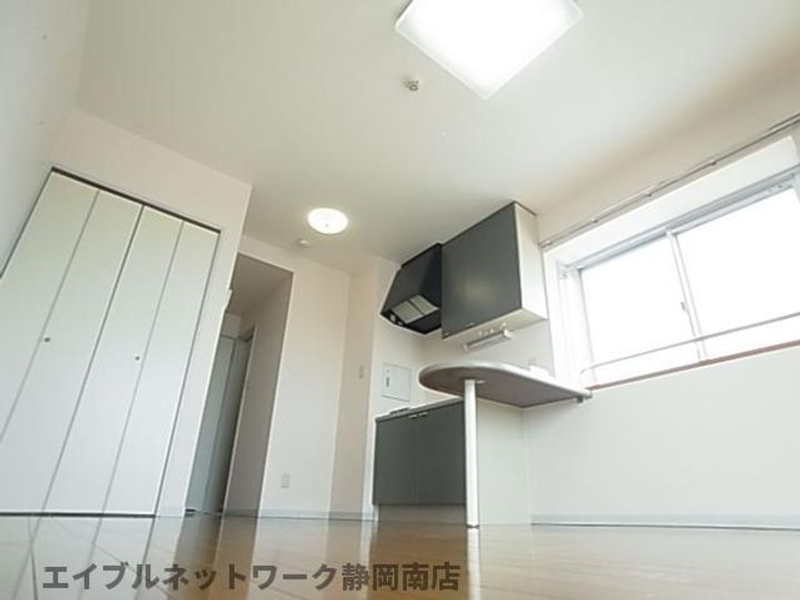 静清第3ハイツ601の居間