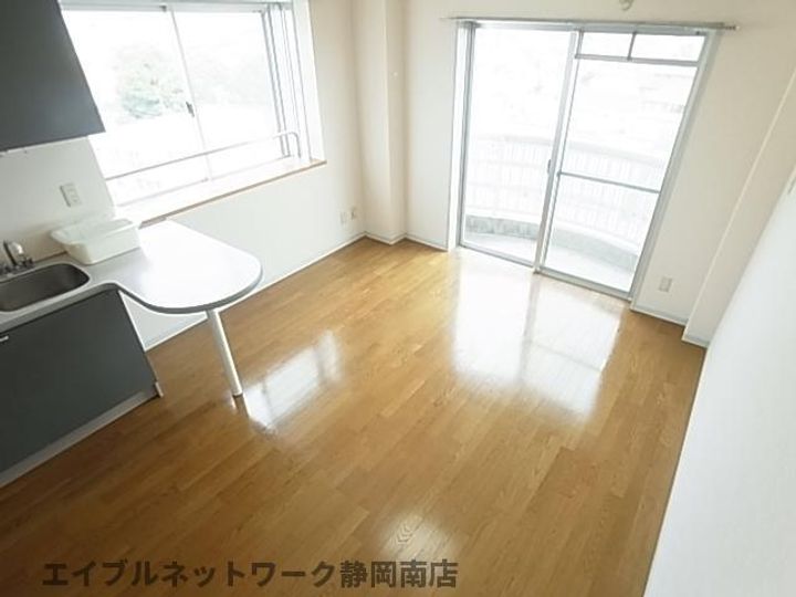 静清第3ハイツ601の居間