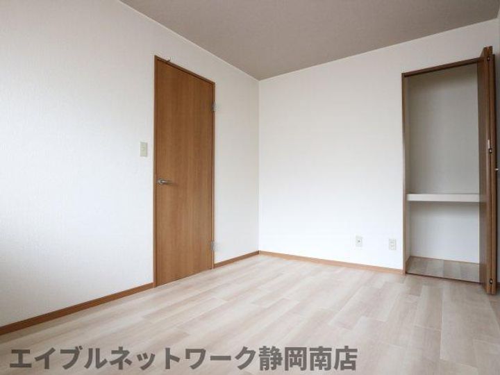 リバーストン宮竹306の内装