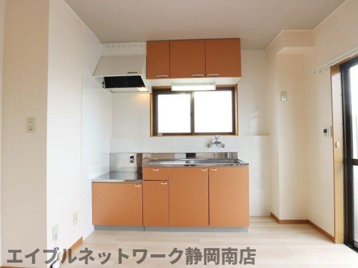 リバーストン宮竹306のキッチン