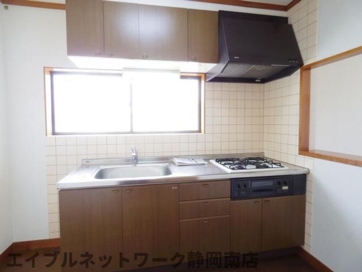 静岡県静岡市駿河区宮竹2丁目(マンション)の賃貸物件301のキッチン