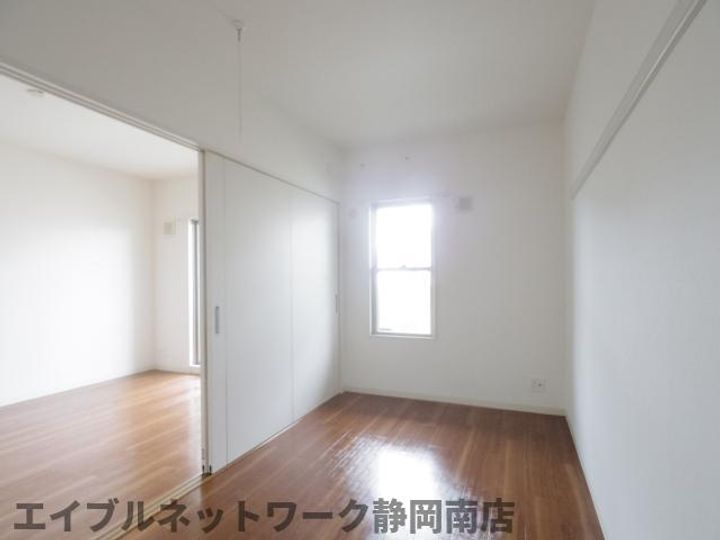 静岡県藤枝市上青島(マンション)の賃貸物件301の内装
