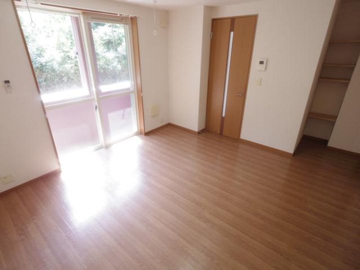 奈良県北葛城郡広陵町大字疋相(マンション)の賃貸物件102の居間