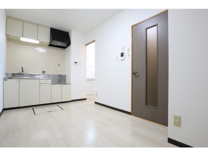 奈良県大和高田市大字有井(アパート)の賃貸物件の居間