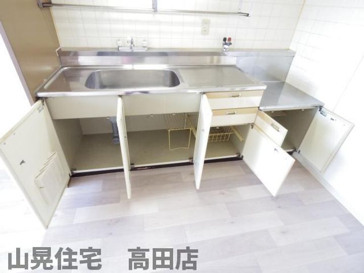 奈良県大和高田市神楽3丁目(マンション)の賃貸物件のキッチン