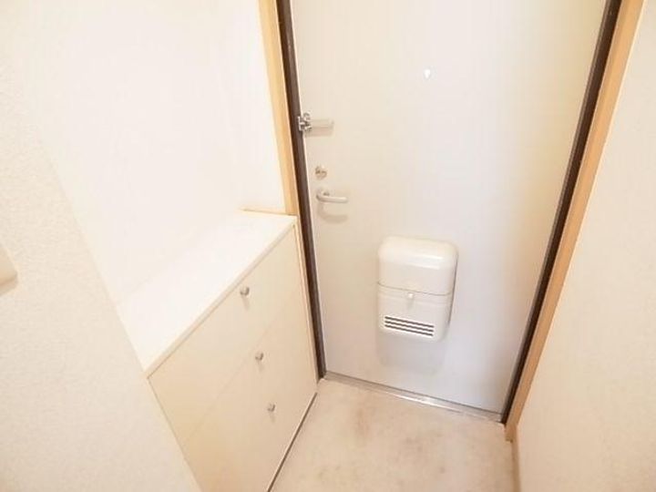 奈良県大和高田市大字大谷(マンション)の賃貸物件303の玄関