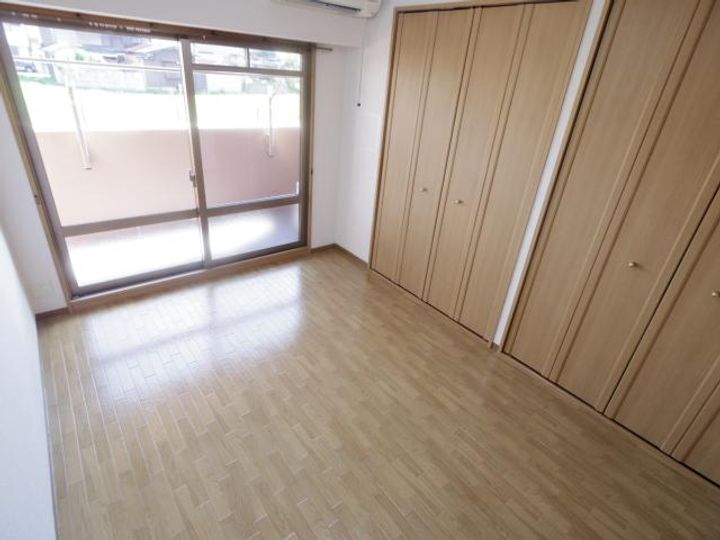 奈良県大和高田市大中南町(マンション)の賃貸物件102の居間