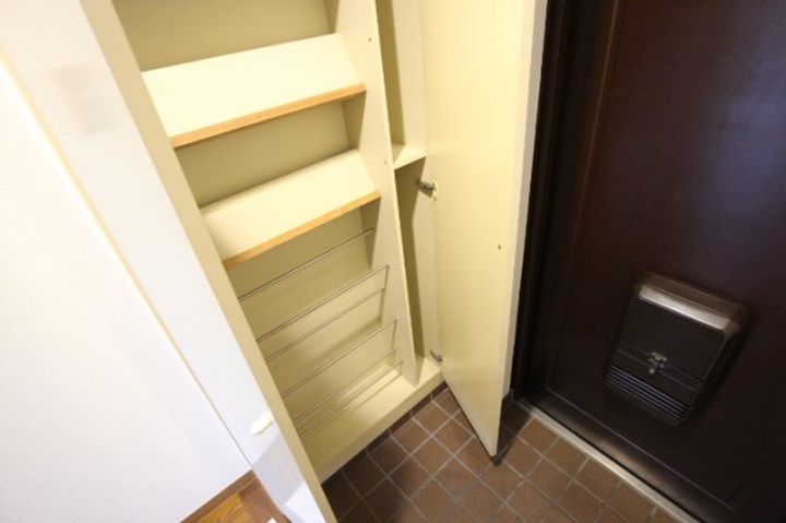 奈良県北葛城郡河合町広瀬台3丁目(マンション)の賃貸物件の玄関