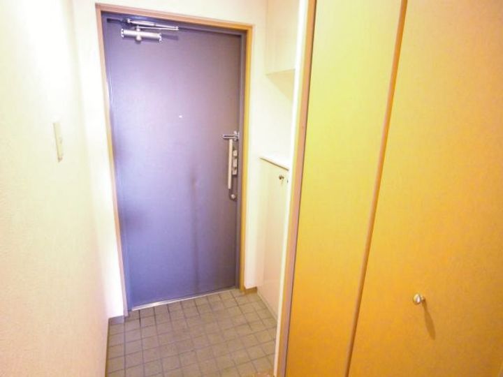 奈良県生駒郡三郷町立野北2丁目(マンション)の賃貸物件の玄関