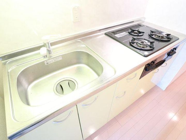 奈良県奈良市西大寺南町(マンション)の賃貸物件のキッチン