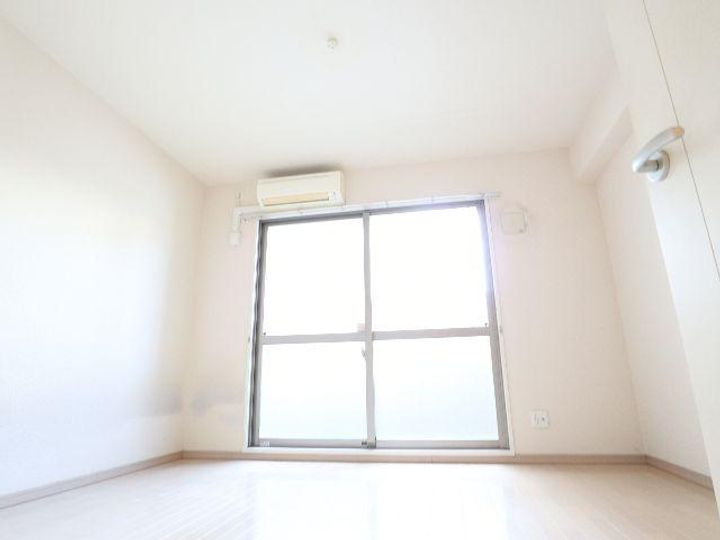 奈良県奈良市西大寺南町(マンション)の賃貸物件の居間