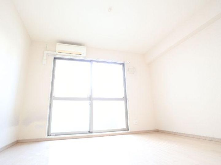 奈良県奈良市西大寺南町(マンション)の賃貸物件の居間