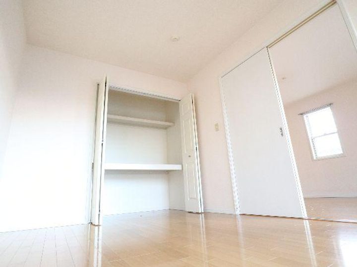 奈良県奈良市押熊町(アパート)の賃貸物件の居間