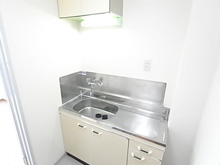奈良県奈良市西大寺赤田町1丁目(マンション)の賃貸物件302のキッチン
