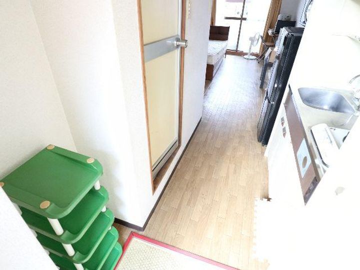 奈良県奈良市西大寺芝町1丁目(マンション)の賃貸物件の玄関