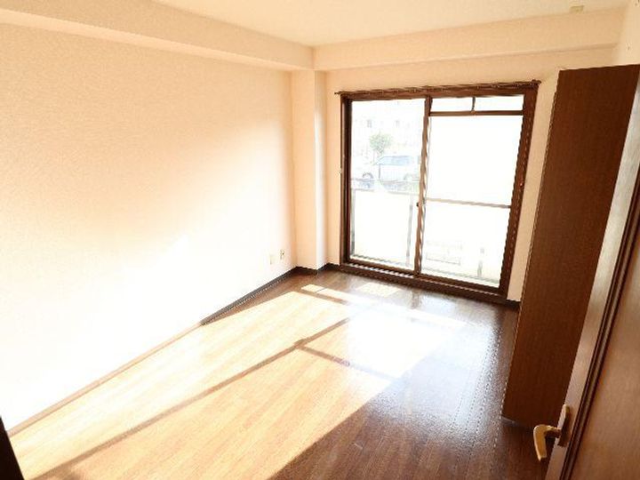 京都府相楽郡精華町光台6丁目(マンション)の賃貸物件の居間