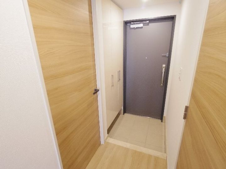 静岡県静岡市葵区東町(マンション)の賃貸物件の玄関