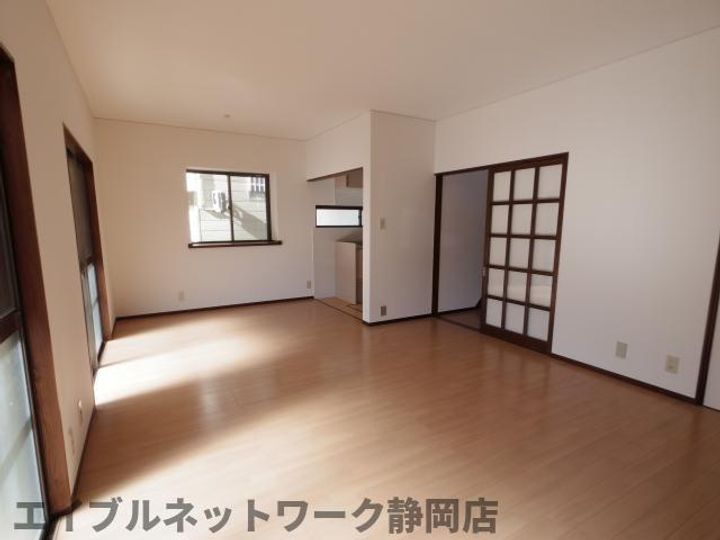 静岡県静岡市葵区大岩4丁目(一戸建)の賃貸物件の居間